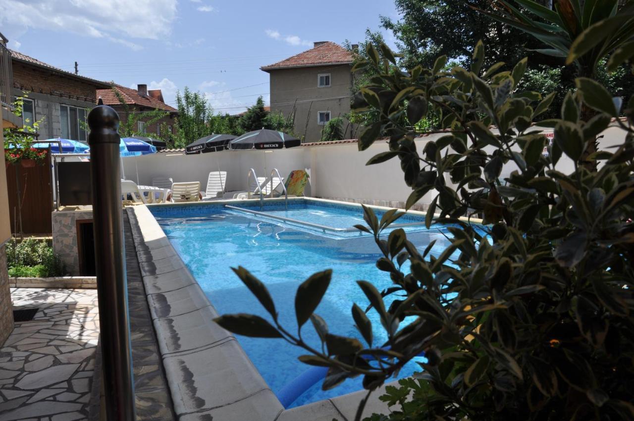 ולינגראד Family Hotel Dalia מראה חיצוני תמונה