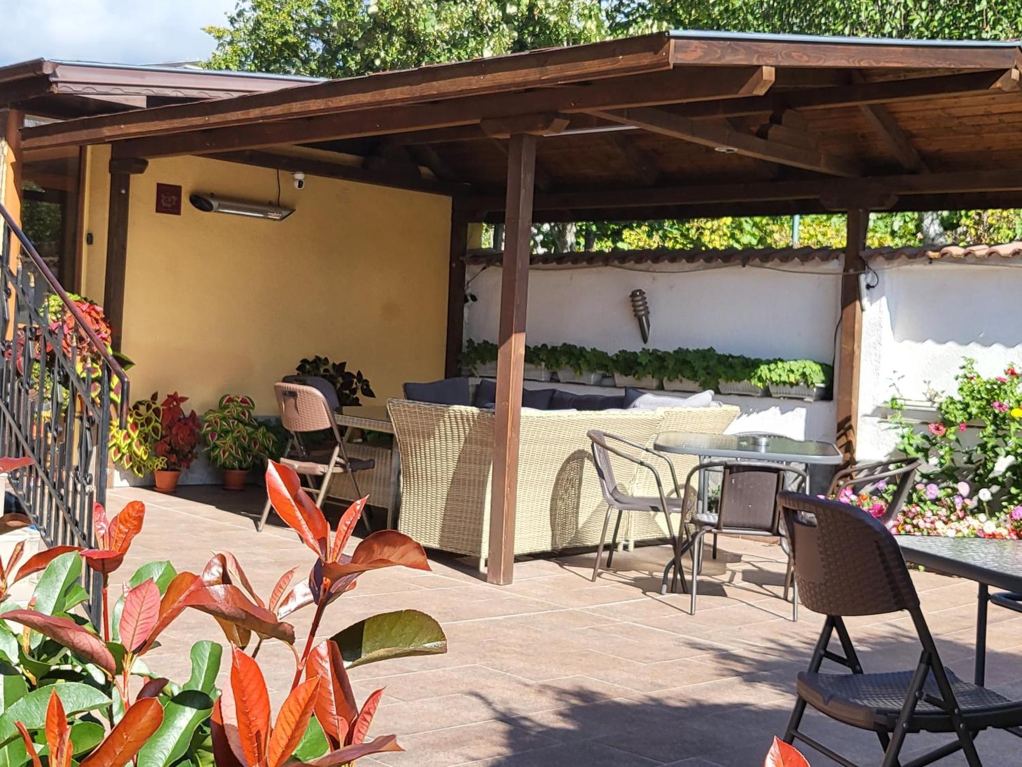 ולינגראד Family Hotel Dalia מראה חיצוני תמונה