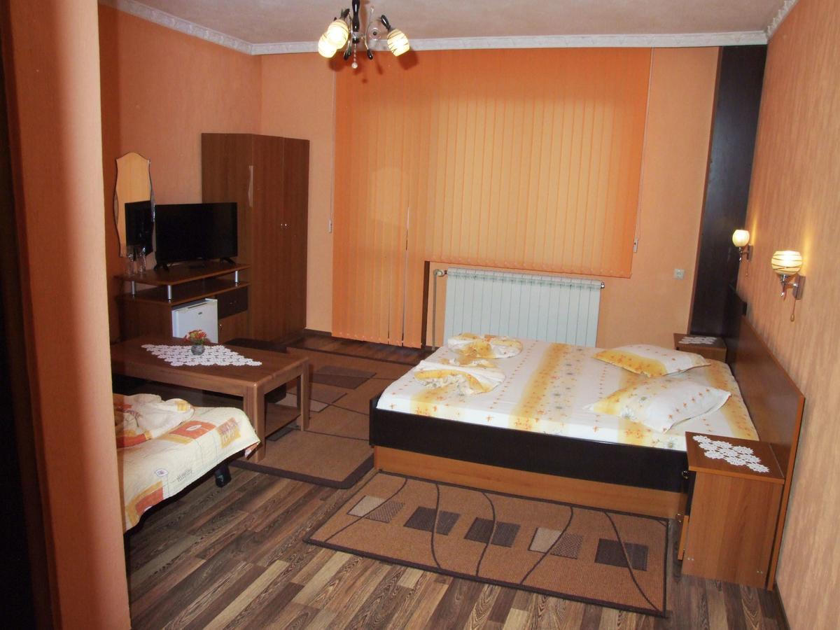 ולינגראד Family Hotel Dalia מראה חיצוני תמונה